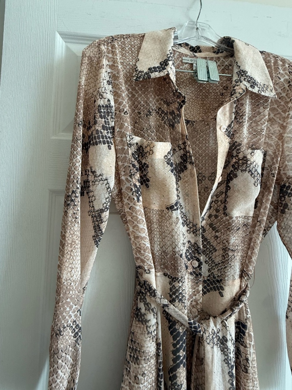 GUESS Snake Print Shirt Dress Belted Handkerchief Hem Long Sleeve Size S - Picture 3 of 5